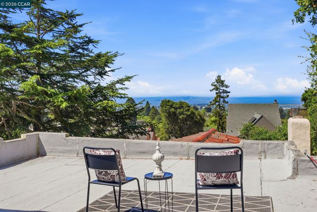 899 Arlington Ave., Berkeley, CA 94707