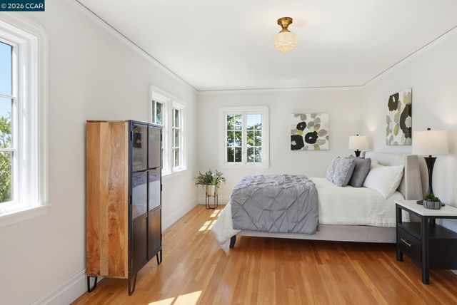 899 Arlington Ave., Berkeley, CA 94707