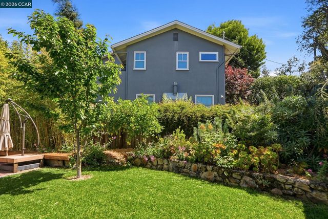 899 Arlington Ave., Berkeley, CA 94707