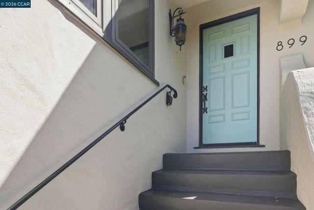 899 Arlington Ave., Berkeley, CA 94707