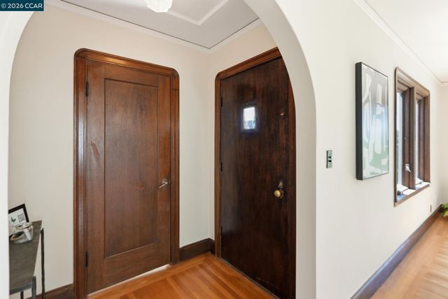 899 Arlington Ave., Berkeley, CA 94707
