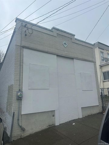 17 Chestnut Street, Yonkers, NY 10701