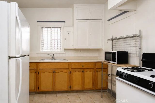 2681 Orchard, Los Angeles, CA 90007