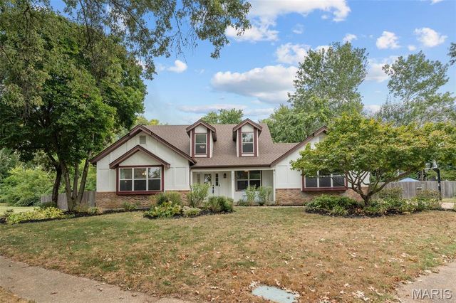 3003 Moon Flower Court, Florissant, MO 63031