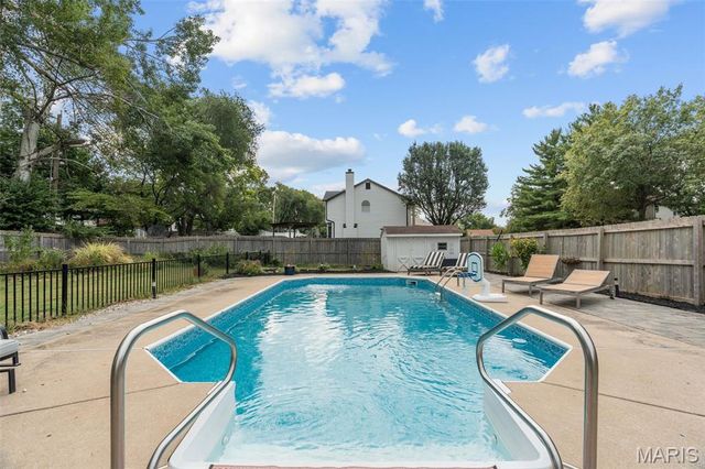 3003 Moon Flower Court, Florissant, MO 63031