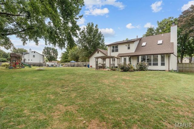 3003 Moon Flower Court, Florissant, MO 63031