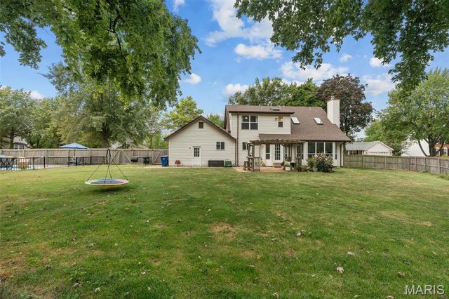 3003 Moon Flower Court, Florissant, MO 63031