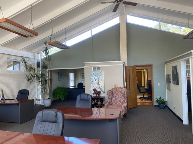 1700 Ogden Avenue, Lisle, IL 60532