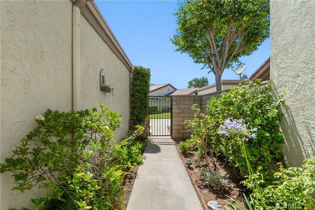 5536 E Vista Del Este, Anaheim, CA 92807