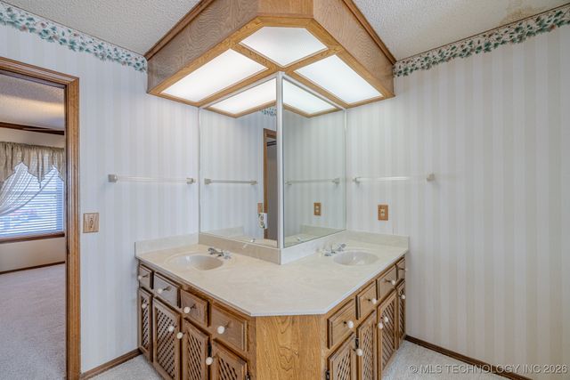 521 Pioneer Road, Sapulpa, OK 74066