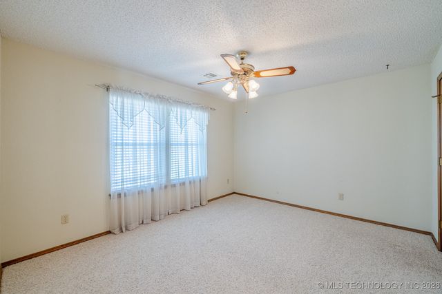 521 Pioneer Road, Sapulpa, OK 74066