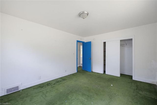 5203 High Point Road, Greensboro, NC 27407