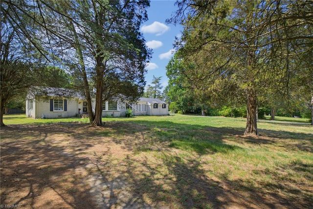 5203 High Point Road, Greensboro, NC 27407