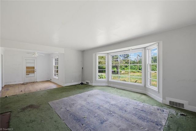 5203 High Point Road, Greensboro, NC 27407