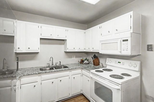 1100 W Main St Apt D5, Franklin, TN 37064