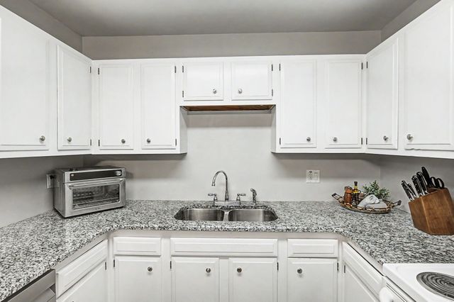 1100 W Main St Apt D5, Franklin, TN 37064