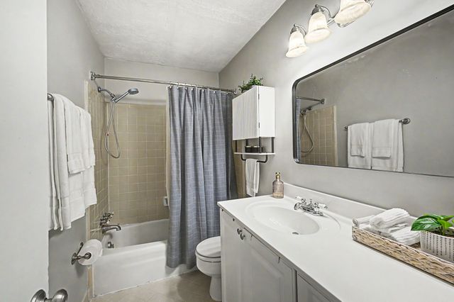 1100 W Main St Apt D5, Franklin, TN 37064
