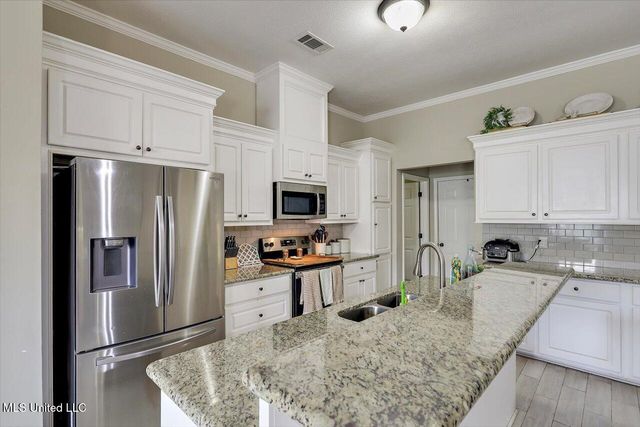801 Ascham Court, Pearl, MS 39208