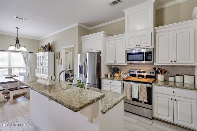 801 Ascham Court, Pearl, MS 39208
