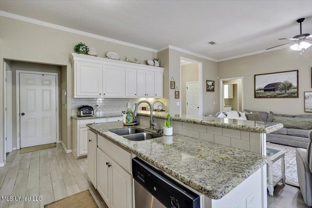 801 Ascham Court, Pearl, MS 39208