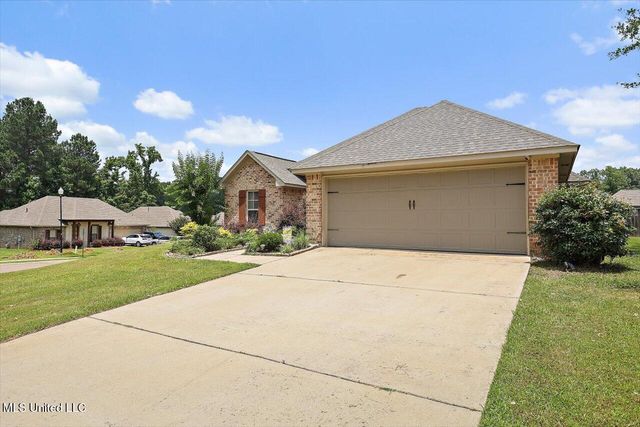 801 Ascham Court, Pearl, MS 39208