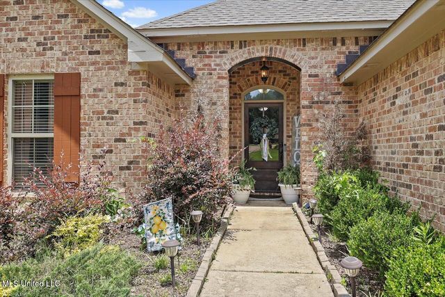 801 Ascham Court, Pearl, MS 39208