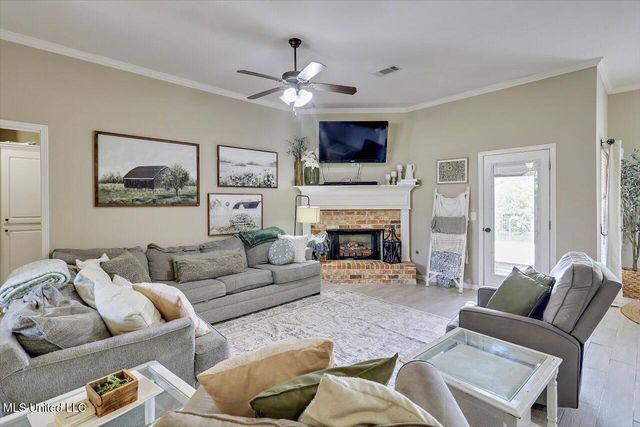 801 Ascham Court, Pearl, MS 39208