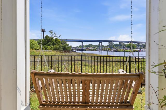 104 Marblehead Dr., Little River, SC 29566