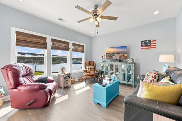 104 Marblehead Dr., Little River, SC 29566