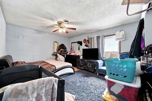 6921 Larkwood Drive NE, Cedar Rapids, IA 52402