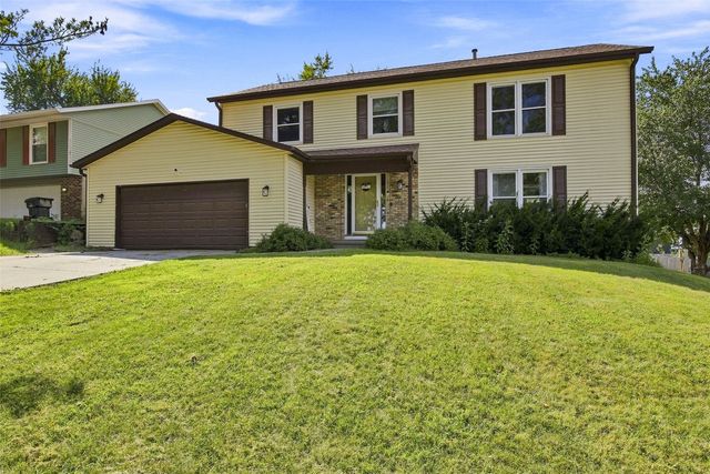 6921 Larkwood Drive NE, Cedar Rapids, IA 52402