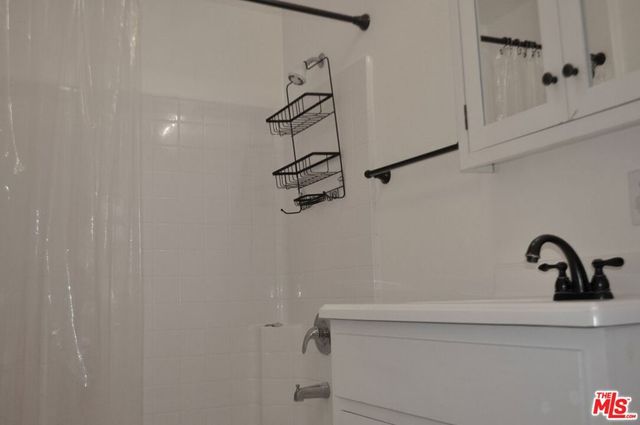 1816 S La Brea Avenue, Los Angeles, CA 90019