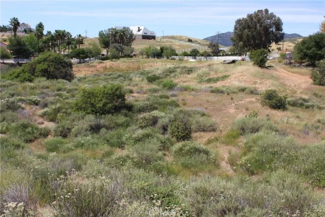 29 Golden Arrow Ct, Murrieta, CA 92562