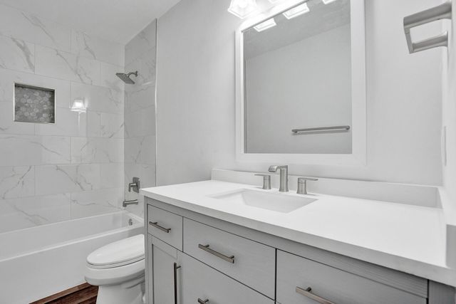 9821 NW 5th Place, Plantation, FL 33324