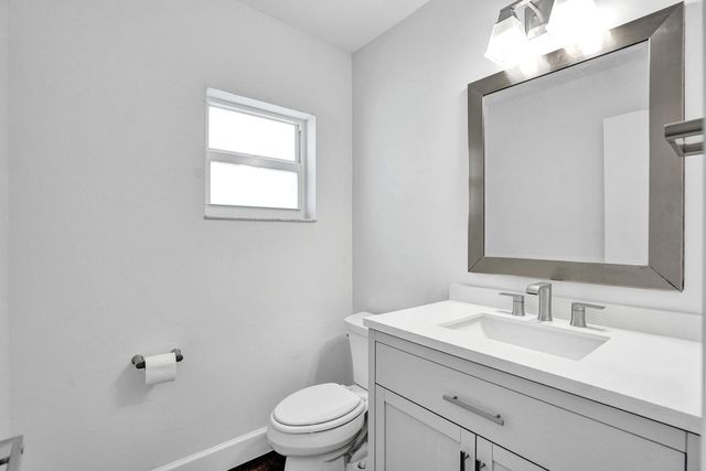 9821 NW 5th Place, Plantation, FL 33324