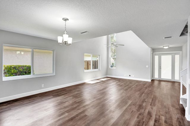 9821 NW 5th Place, Plantation, FL 33324