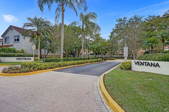 9821 NW 5th Place, Plantation, FL 33324