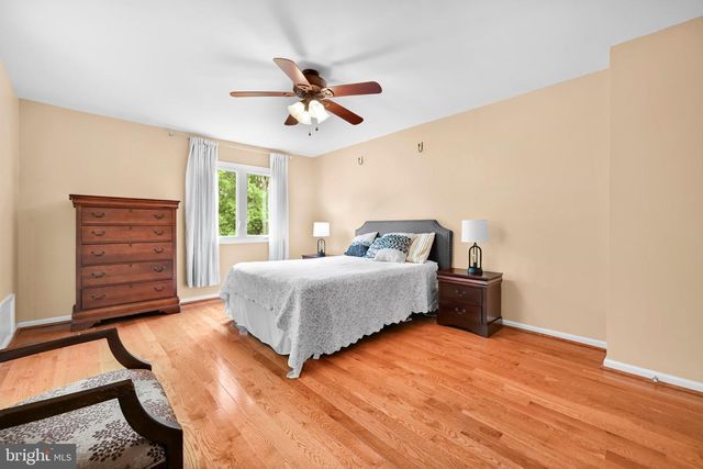 301 FOX RUN, Exton, PA 19341
