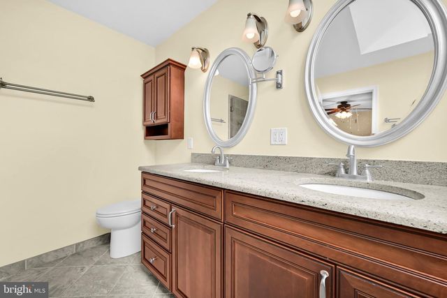 301 FOX RUN, Exton, PA 19341