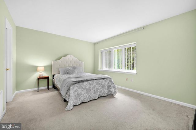 301 FOX RUN, Exton, PA 19341