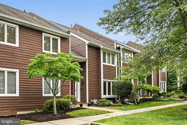 301 FOX RUN, Exton, PA 19341