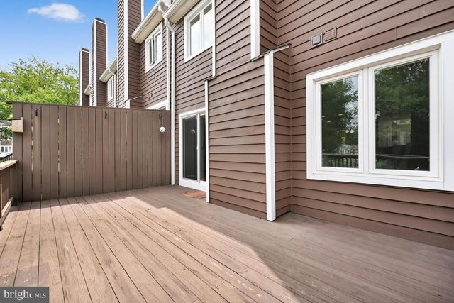 301 FOX RUN, Exton, PA 19341