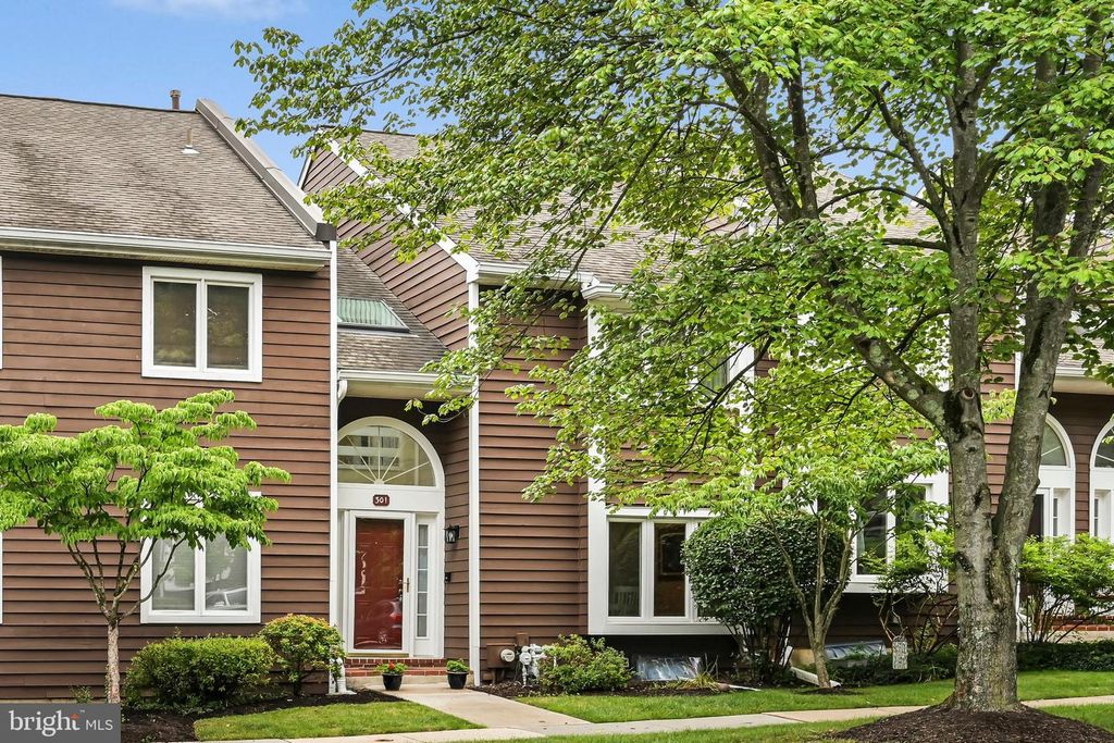 301 FOX RUN, Exton, PA 19341