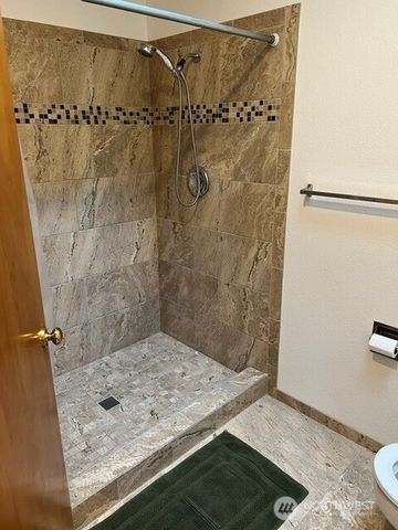 32021 SE 291 Street, Ravensdale, WA 98051