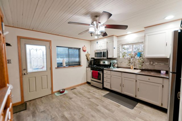 406 N 10th Street, Cameron, WI 54822