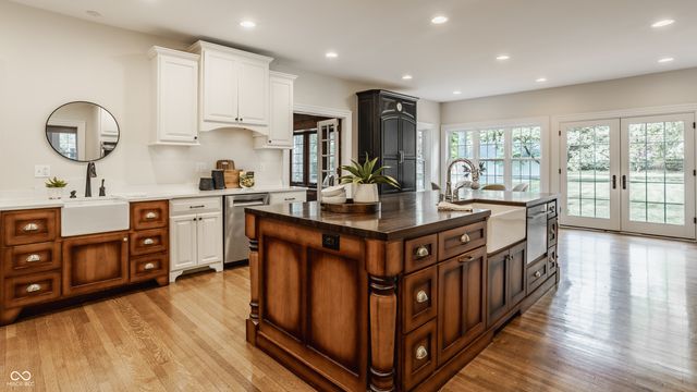 4330 Central Avenue, Indianapolis, IN 46205