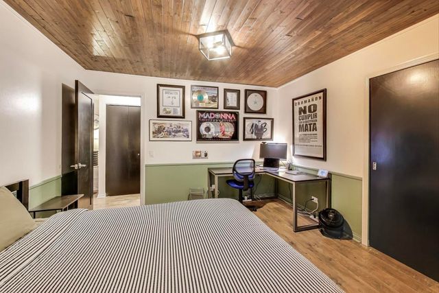 4876 N HERMITAGE Avenue 102, Chicago, IL 60640