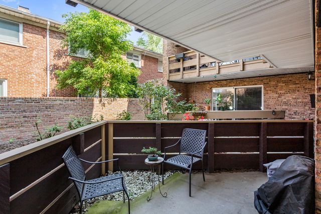 4876 N HERMITAGE Avenue 102, Chicago, IL 60640