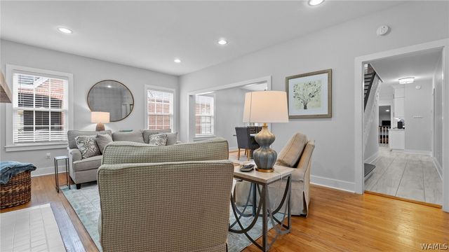 1021 Myrtlewood, Tuscaloosa, AL 35401