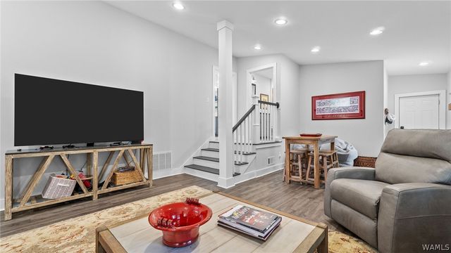 1021 Myrtlewood, Tuscaloosa, AL 35401